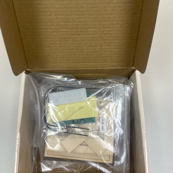 Miniature Coffee Shop Model Kit - Picture 8 of 14